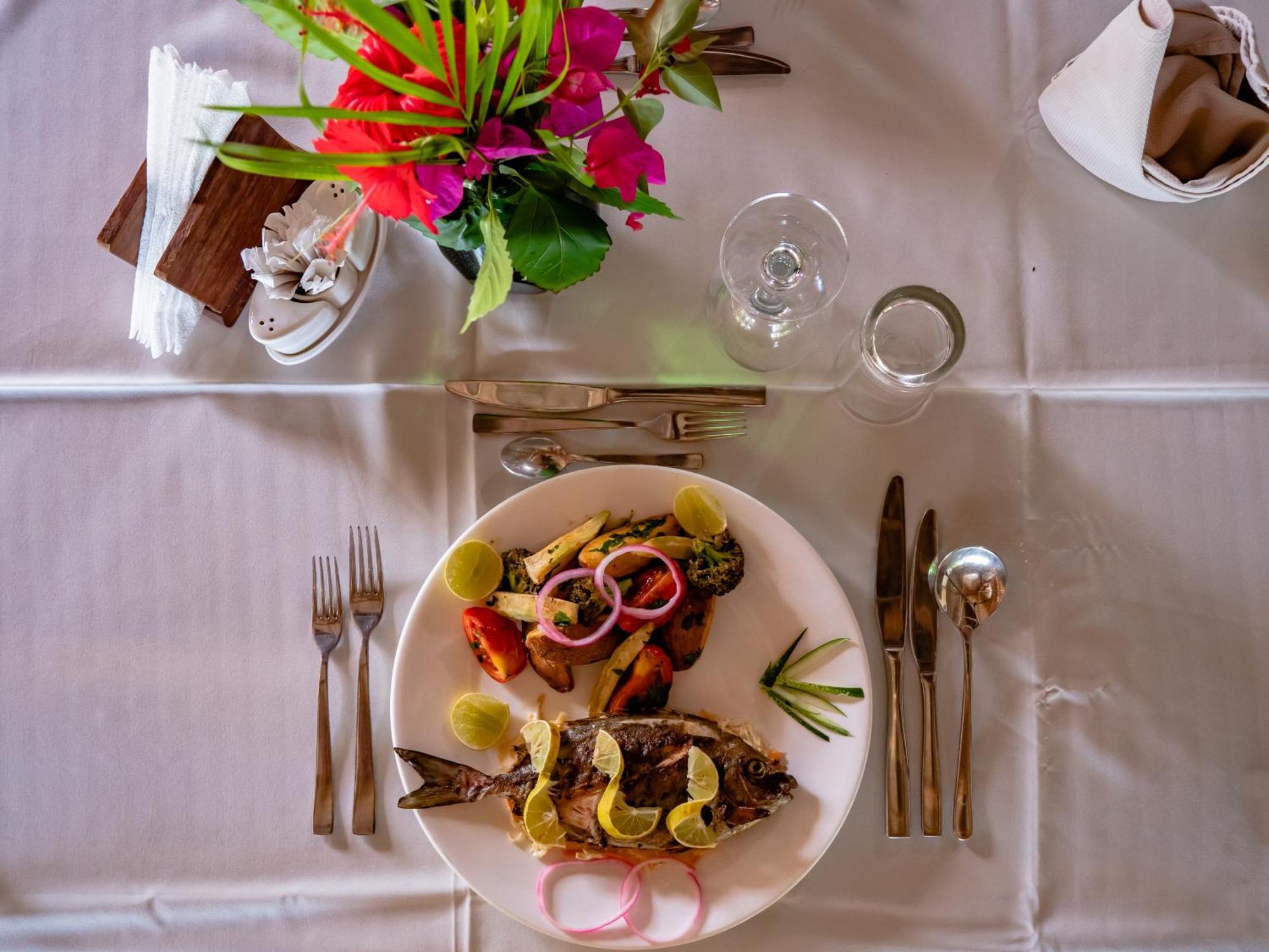 Sunshine Bay Hotel Zanzibar Matemwe  Bagian luar foto